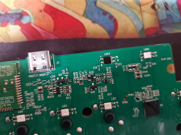Disassembling Logitech G515 Lightspeed TKL, Extra pictures of board (3): adım 11, 2 resimden 2.