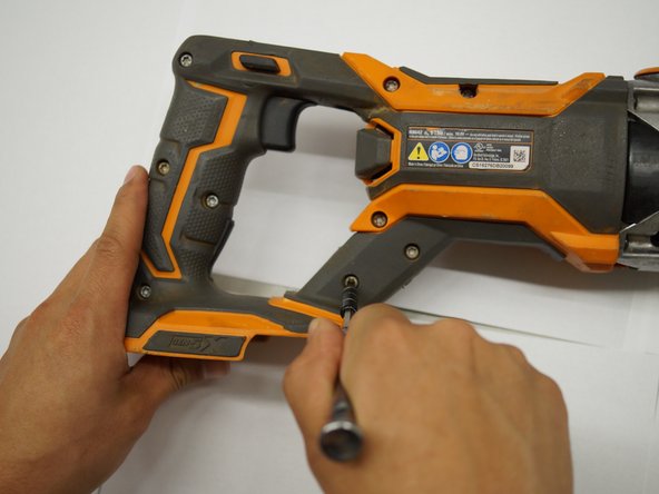 Ridgid GEN5X R8642 Battery Port Replacement: crwdns2935265:03crwdnd2935265:02crwdnd2935265:03crwdne2935265:0