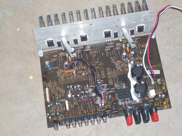 Harman Kardon HK3700 Teardown, Remove the mainboard: crwdns2935265:07crwdnd2935265:03crwdnd2935265:03crwdne2935265:0