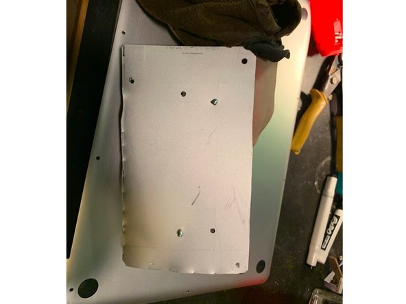 MacBook Pro Screen Conversion, Prepping the Video Control Board: crwdns2935265:08crwdnd2935265:02crwdnd2935265:02crwdne2935265:0