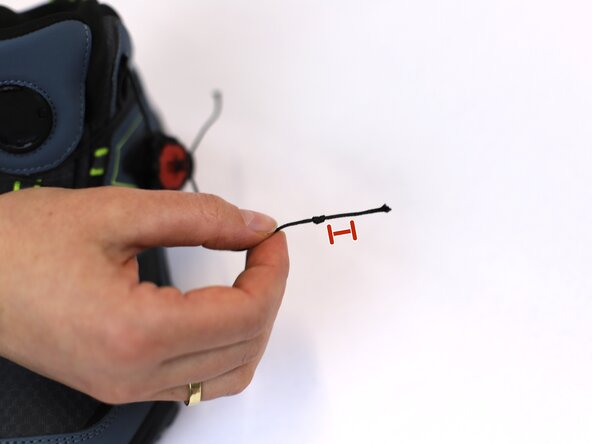How to Replace a Dial-Lace System in a Hiking Boot, Secure the knot: crwdns2935265:019crwdnd2935265:02crwdnd2935265:03crwdne2935265:0