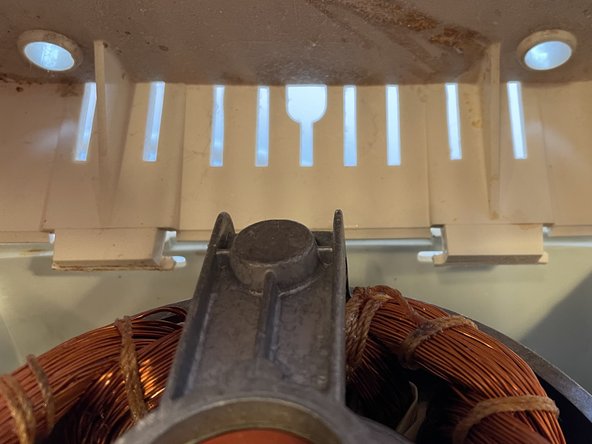 Cuisinart Robot Coupe CFP 4  5  5A  9  9A  RC 2000 and 2100 Food Processor Silicone Safety Switch Cover Replacement, Reassemble Motor Case: Schritt 9, Bild 1 von 2