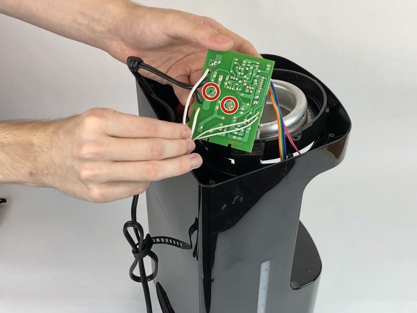 Cuisinart DCC-1100 Power Cord Replacement: crwdns2935265:06crwdnd2935265:02crwdnd2935265:02crwdne2935265:0