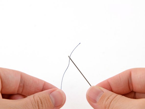 How to Darn a Hole in a Knitted Garment: crwdns2935265:03crwdnd2935265:03crwdnd2935265:03crwdne2935265:0