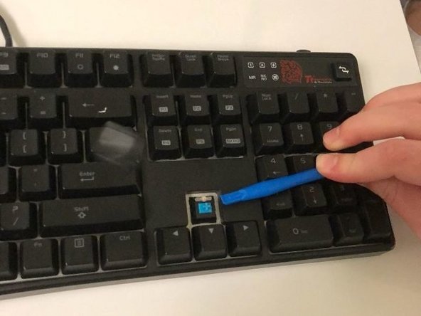 Tt Esports Poseidon Z RGB KB-PZR-KLBRUS-06 Led Lights Replacement, Keys: step 5, image 2 of 2