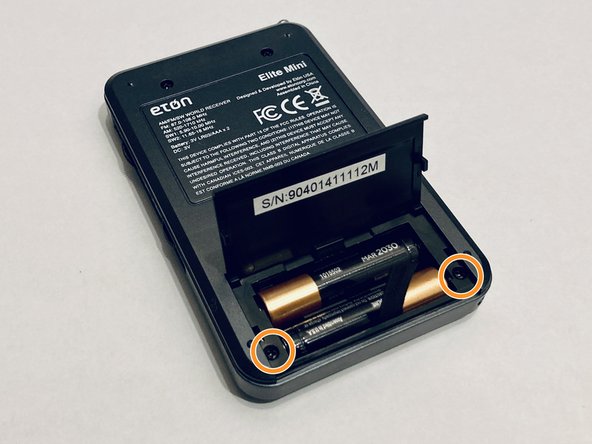 Eton Elite Mini Teardown, Screw Removal: crwdns2935265:03crwdnd2935265:03crwdnd2935265:03crwdne2935265:0