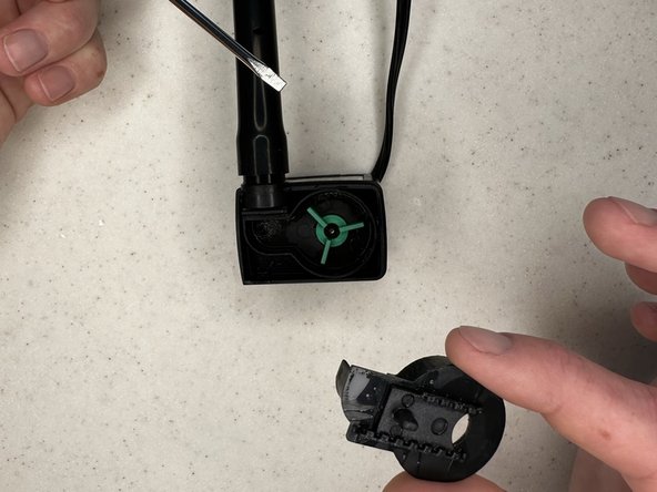 Fast Fix Fluval Spec V Impeller Replacement: step 7, image 2 of 2