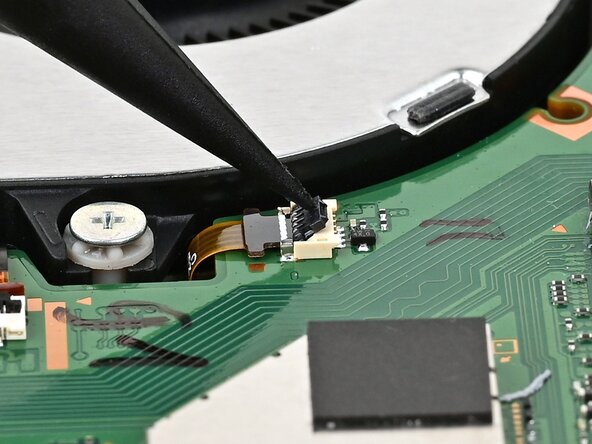 Nintendo Switch 2 Board Replacement, Disconnect the fan: crwdns2935265:040crwdnd2935265:02crwdnd2935265:02crwdne2935265:0