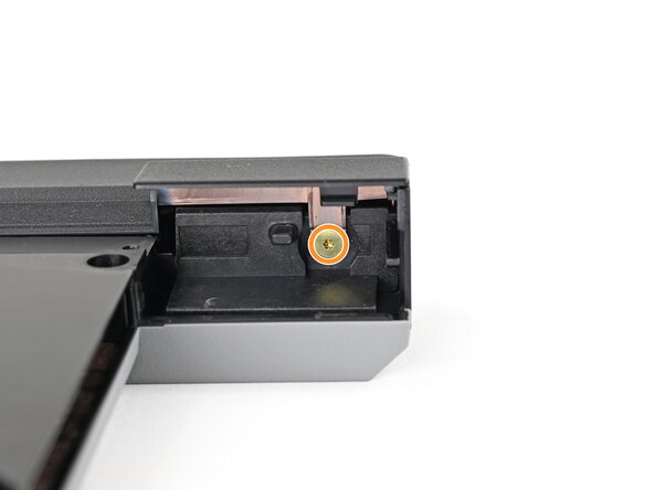 Framework Laptop 16 Graphics Module Fan Replacement, Remove the Graphics Module cover screws: paso 13, imagen 3 de 3