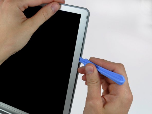 PowerBook G4 Aluminum 15" 1-1.5 GHz Rear Display Bezel Replacement: crwdns2935265:05crwdnd2935265:02crwdnd2935265:02crwdne2935265:0