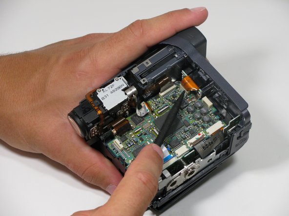 Panasonic PV-GS9 Motherboard Replacement, Motherboard: paso 13, imagen 2 de 3