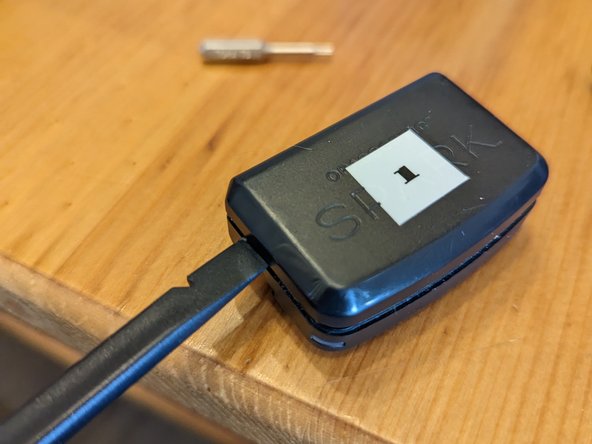 Orascoptic Spark Loupe Light Battery Disassembly, The insides of the spark: crwdns2935265:03crwdnd2935265:02crwdnd2935265:03crwdne2935265:0