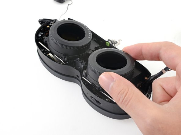 HTC Vive XR Elite Motion Sensor Replacement, Reposition the lens assembly: crwdns2935265:037crwdnd2935265:02crwdnd2935265:02crwdne2935265:0