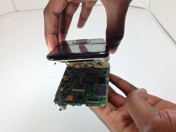 Creative Zen Vision M Screen Replacement, Disconnecting the screen from the motherboard: crwdns2935265:06crwdnd2935265:02crwdnd2935265:03crwdne2935265:0