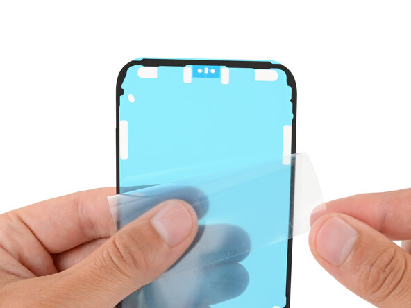 Google Pixel 10 Screen Replacement, Apply the adhesive: crwdns2935265:018crwdnd2935265:01crwdnd2935265:01crwdne2935265:0