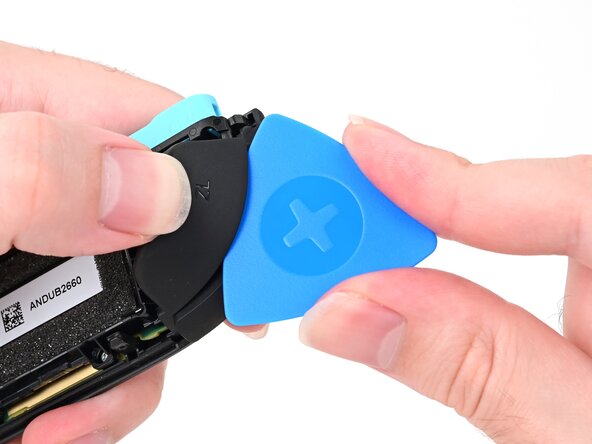 Joy-Con 2 (Left) Joystick Replacement, Remove the trigger: crwdns2935265:013crwdnd2935265:02crwdnd2935265:03crwdne2935265:0