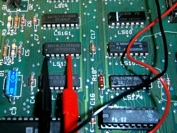 Apple Lisa MacWorks II PFG Instalation, Attaching Red and Black Wires: crwdns2935265:06crwdnd2935265:02crwdnd2935265:03crwdne2935265:0