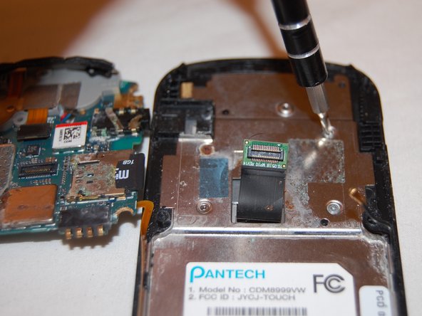 Pantech Crux Teardown: step 12, image 2 of 2