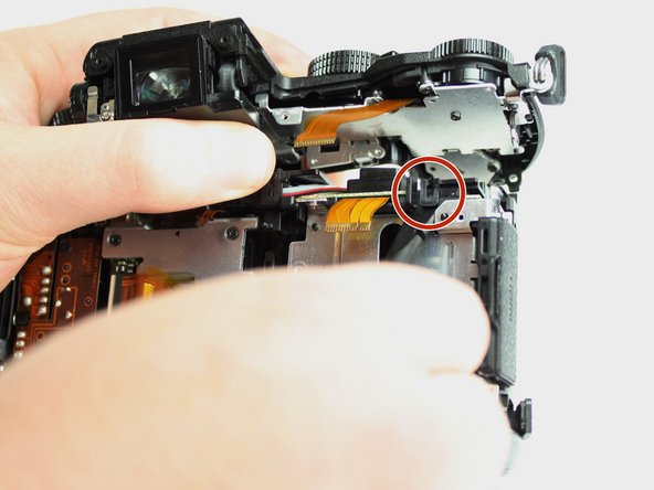 Panasonic Lumix DMC-G7 Flash Capacitor/Fuse Replacement: crwdns2935265:017crwdnd2935265:02crwdnd2935265:03crwdne2935265:0