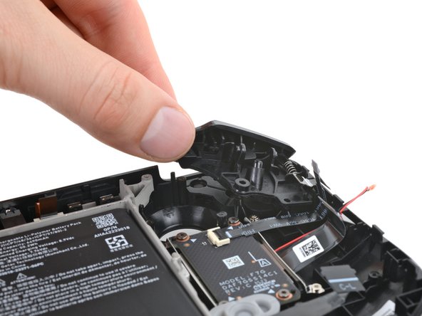 Steam Deck OLED Front Shell Replacement, Remove the left bumper assembly: crwdns2935265:041crwdnd2935265:02crwdnd2935265:03crwdne2935265:0