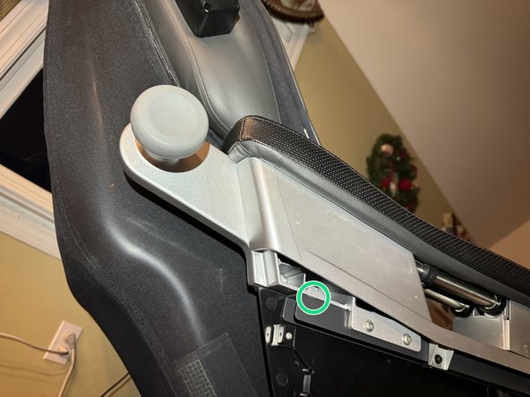 Family Inada ROBO chair HCP-D5A Massage Chair Teardown, Probable side panel main attachment points: crwdns2935265:09crwdnd2935265:02crwdnd2935265:03crwdne2935265:0