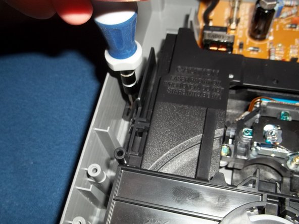 Magnavox MWD200F Disk Drive Replacement: crwdns2935265:010crwdnd2935265:02crwdnd2935265:03crwdne2935265:0