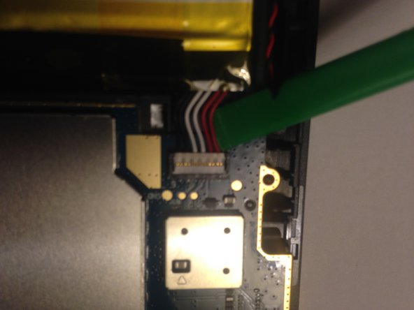 Amazon Fire 5th Generation Teardown, Disconnecting the battery: crwdns2935265:03crwdnd2935265:02crwdnd2935265:03crwdne2935265:0