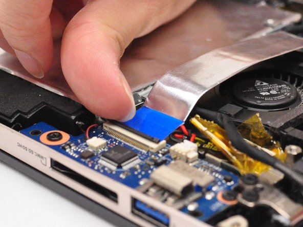 Asus Zenbook UX32VD GPU Fan Replacement, Fan: crwdns2935265:03crwdnd2935265:02crwdnd2935265:03crwdne2935265:0