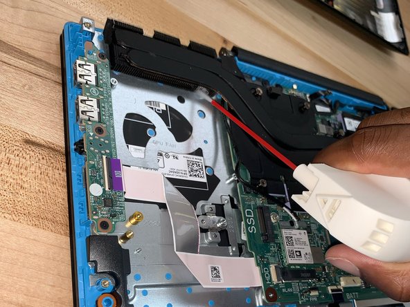 Dell G3 3500 Disassembly, Clean with a compressed air can: crwdns2935265:012crwdnd2935265:02crwdnd2935265:03crwdne2935265:0