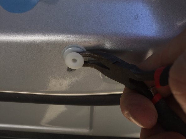 2012 Toyota Highlander Door Lock Actuator Motor Replacement, Relocate door panel from door frame: crwdns2935265:09crwdnd2935265:03crwdnd2935265:03crwdne2935265:0