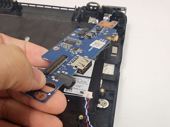 Asus Q524U Daughterboard Replacement: stap 0, afbeelding 2 van 2