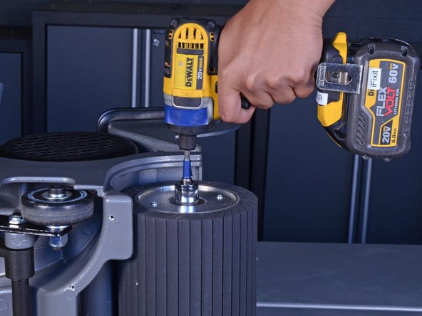 Clarke Floor Sander 07012A 2012 Drum Expander Replacement, Remove the Nyloc nut: crwdns2935265:06crwdnd2935265:02crwdnd2935265:02crwdne2935265:0