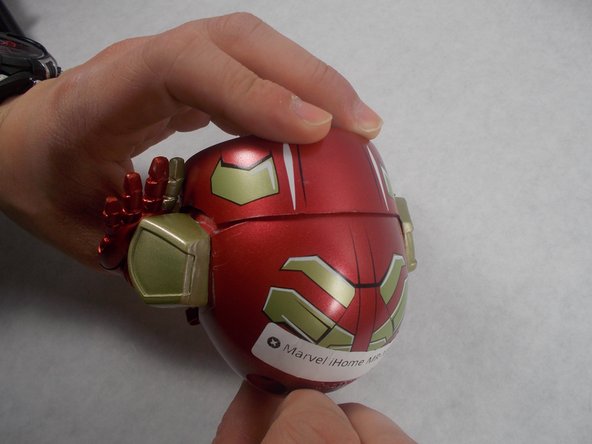 Marvel iHome MR-M66 Power Switch Cover Replacement: crwdns2935265:04crwdnd2935265:03crwdnd2935265:03crwdne2935265:0