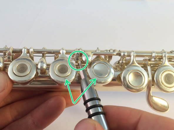 Repairing Flute Felt Key Pads, Adjusting the Tension in Finger Keys: crwdns2935265:040crwdnd2935265:02crwdnd2935265:03crwdne2935265:0