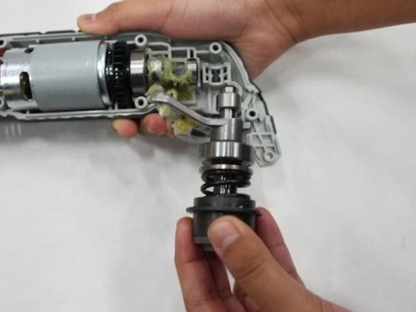 Porter-Cable PCC710B Spindle Assembly Replacement, Spindle assembly: crwdns2935265:07crwdnd2935265:03crwdnd2935265:03crwdne2935265:0