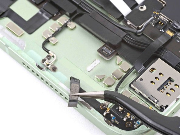 iPad Air 4 Battery Replacement, Peel back the bottom right cellular antenna interconnect cable: stap 0, afbeelding 2 van 2