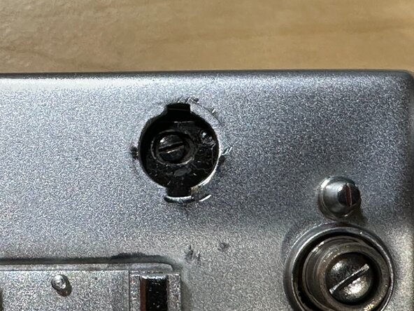 GOMZ Leningrad Rangefinder Adjustment, Adjusting vertical alignment: crwdns2935265:01crwdnd2935265:03crwdnd2935265:03crwdne2935265:0