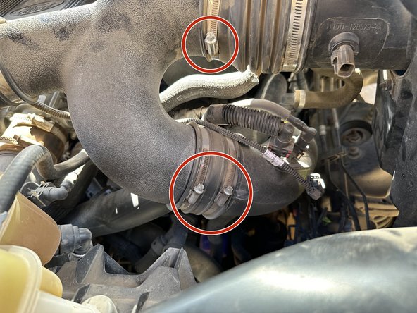 2020 Ford F150 3.5L Cold Air Intake Replacement: Schritt 4, Bild 2 von 3