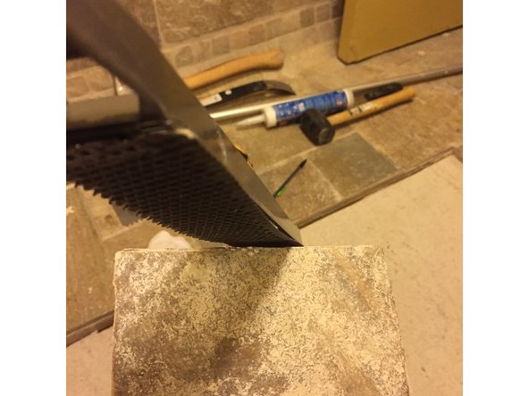 How to Install Bathroom Tile Flooring: crwdns2935265:010crwdnd2935265:02crwdnd2935265:03crwdne2935265:0