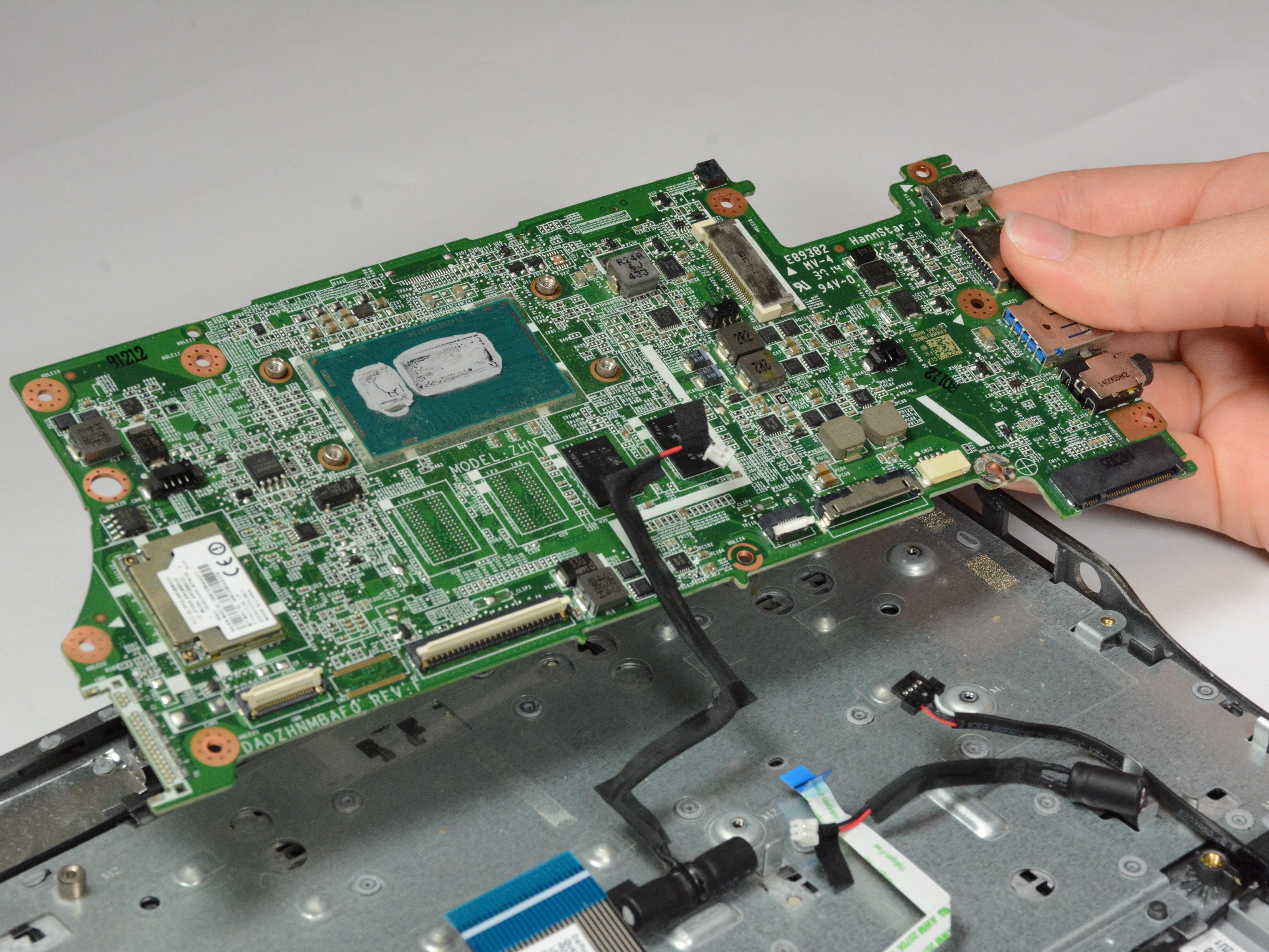 Acer Chromebook C720-2848 Motherboard Replacement - iFixit