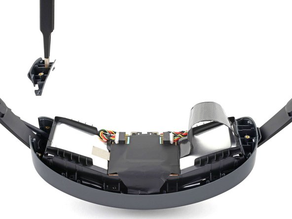 HTC Vive XR Elite Battery Cradle Power LED Replacement, Remove the headstrap clips: crwdns2935265:015crwdnd2935265:02crwdnd2935265:03crwdne2935265:0