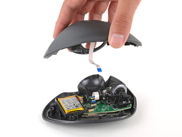 How to Open the Logitech MX Ergo, Remove the top half of the mouse: crwdns2935265:012crwdnd2935265:02crwdnd2935265:02crwdne2935265:0
