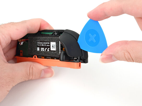 Joy-Con 2 (Right) Joystick Replacement, Remove the trigger: crwdns2935265:012crwdnd2935265:02crwdnd2935265:03crwdne2935265:0