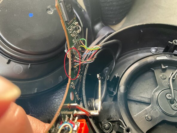 SteelSeries Arctis Pro Wireless Ear Cup Replacement, Left Cables Unsoldering: crwdns2935265:05crwdnd2935265:02crwdnd2935265:02crwdne2935265:0