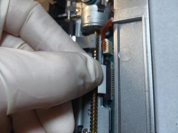 Sony Playstation 2 SCPH-77004 Laser Replacement, Disconnecting the drive part 2: crwdns2935265:011crwdnd2935265:02crwdnd2935265:03crwdne2935265:0