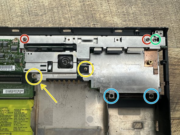 IBM ThinkPad 360P/PE Disassembly, Remove the Main Shield: 9 단계, 이미지 3개 중 2개