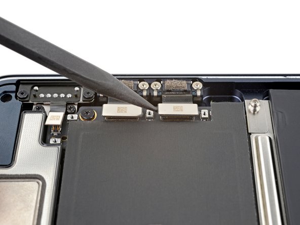 MacBook Air 2022 (M2) Battery Replacement: crwdns2935265:024crwdnd2935265:03crwdnd2935265:03crwdne2935265:0