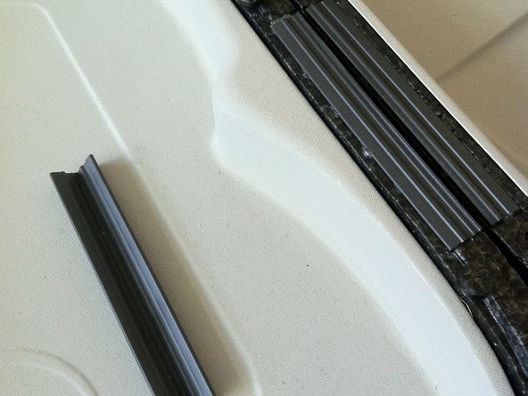 TRIC Guitar Case Plastic Hinge Replacement: crwdns2935265:02crwdnd2935265:02crwdnd2935265:03crwdne2935265:0