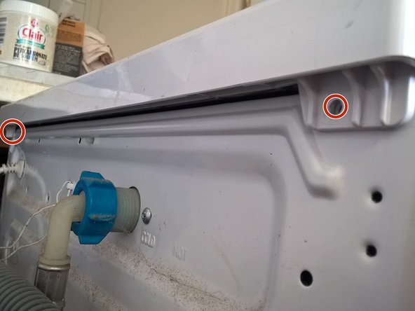 Remplacer la pompe de vidange d'un lave-linge LG F84G62WHS, Démonter le panneau supérieur: étape 1, image 1 de 1