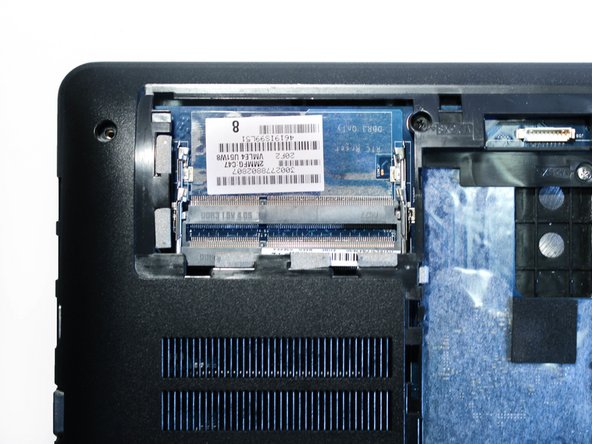Samsung NP36535C-S05US RAM Replacement: crwdns2935265:00crwdnd2935265:01crwdnd2935265:01crwdne2935265:0